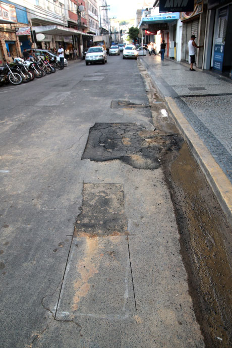 Reunião busca solução para retomada de obras da Gasmig em JF 1 Gasmig