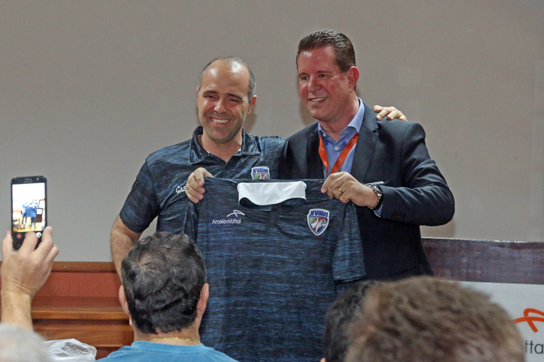 JF Vôlei apresenta novo patrocinador para temporada 2018/2019 3 JF Volei Leo cópia
