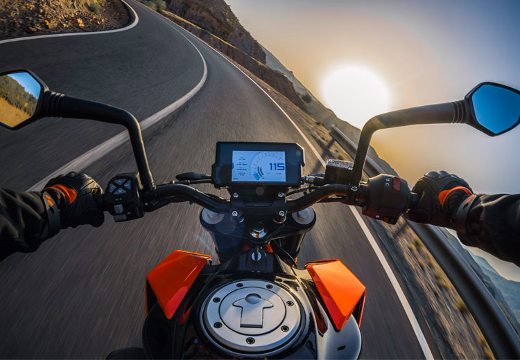 KTM 390 Duke (finalmente) chega às lojas brasileiras 2 KTM 3