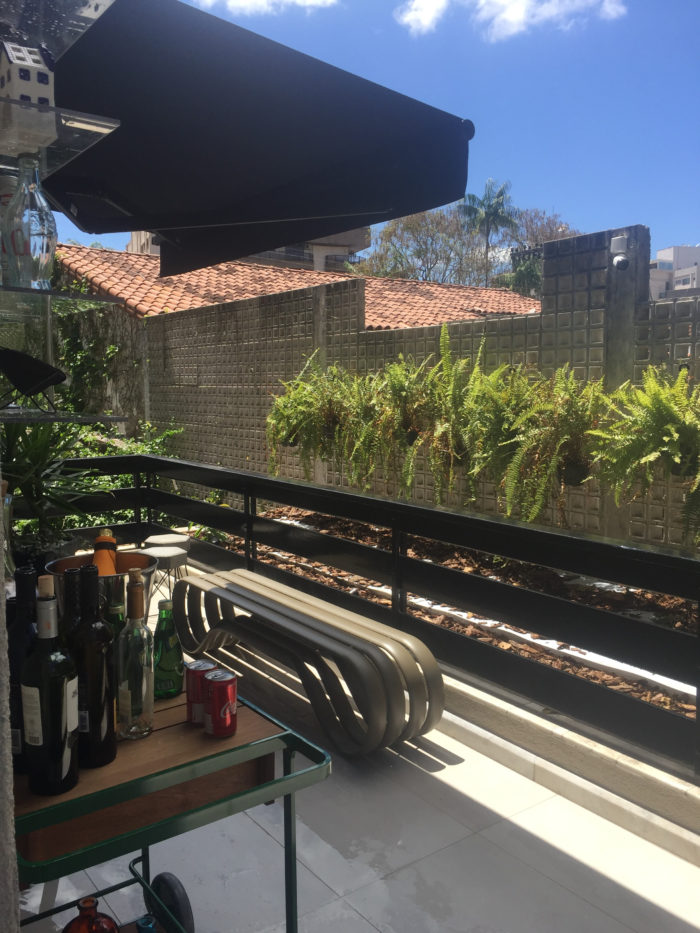 Varanda com parede verde Mostra Casa Design 2017