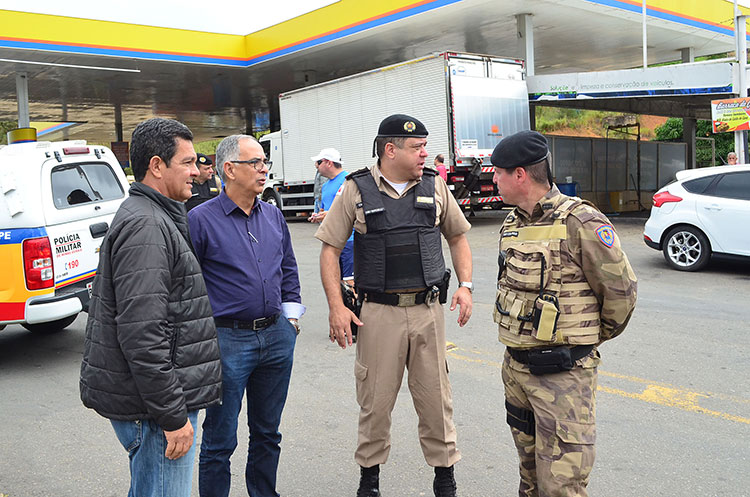 Exército escolta novo comboio para garantir abastecimento em JF 1 almas pjf