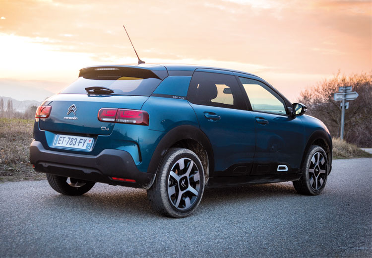 Novo SUV compacto da Citroën chega ao Brasil ainda este ano 3 citroen c4 03