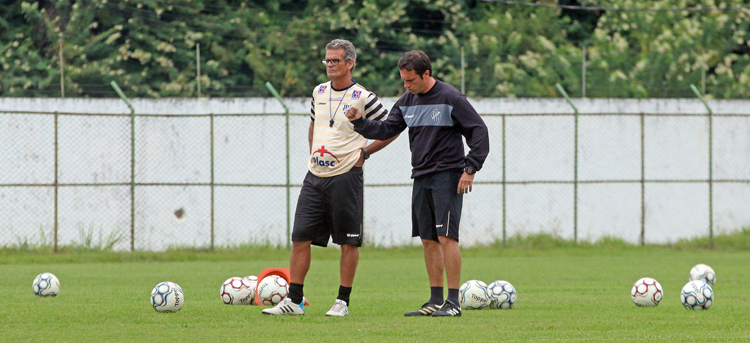 Tupi demite preparador físico Luis Augusto 1 esp Tupi foto Leo Costa1