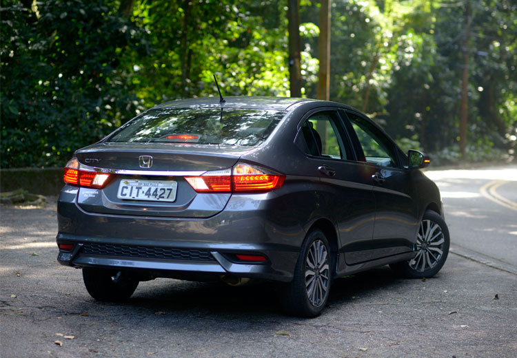Honda City EXL ganha refinamento para reagir à invasão SUV 3 honda city 03