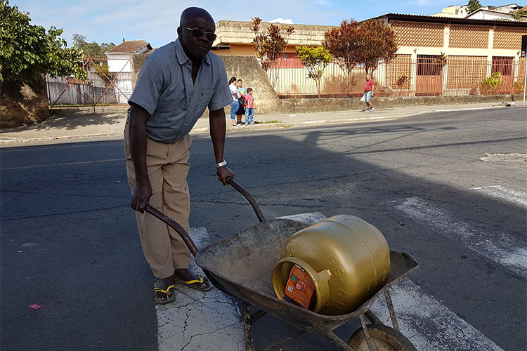 Estabelecimentos voltam a vender gás de cozinha em Juiz de Fora 1 josé braz