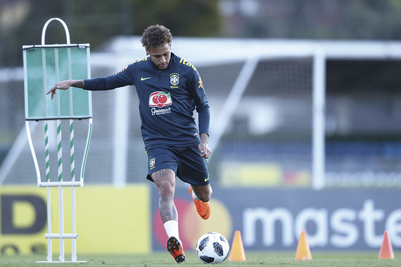 Neymar treina com bola e mostra segurança com pé operado 1 neymar Lucas Figueiredo CBF