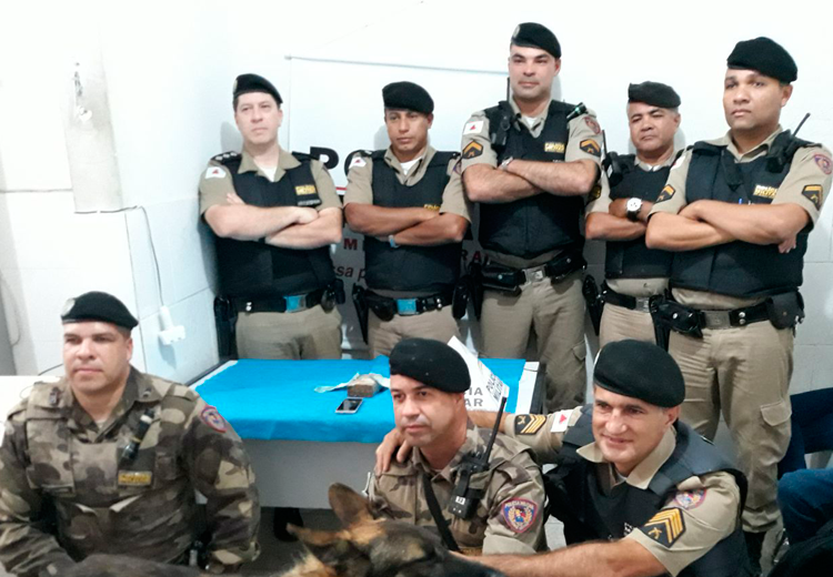 Jovem é flagrado com droga próximo à delegacia 2 operação pm capa