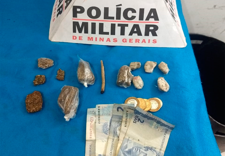 Trio é detido com drogas no Parque Halfeld 3 tráfico pq pm