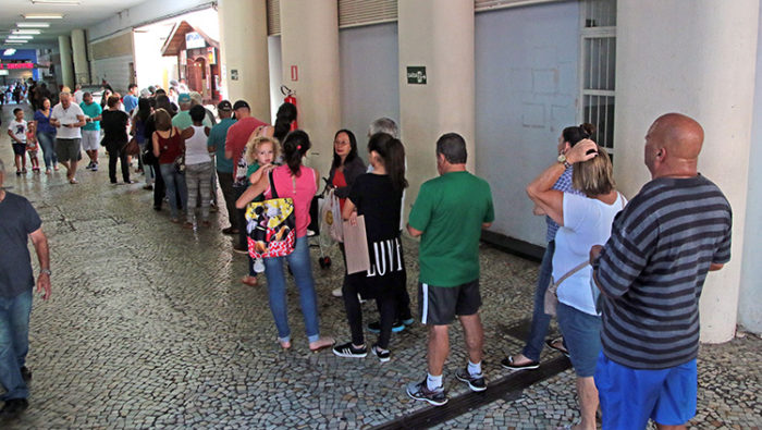PAM-Marechal recebe procura intensa para vacina contra a gripe 1 vacina dentro priamo