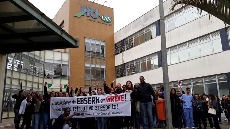 Trabalhadores da Ebserh cruzam os braços no HU 1 HU Felipe 2