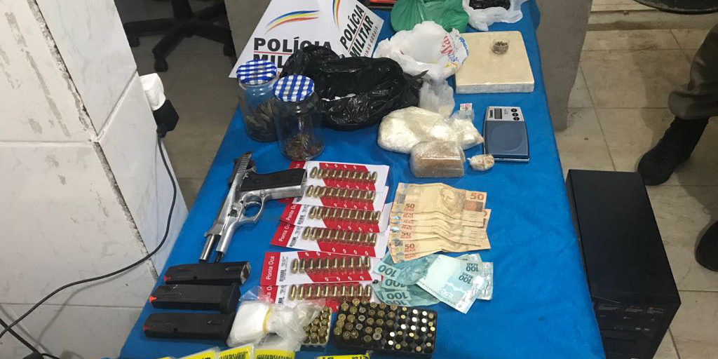 Após perseguição e tiros, PM apreende munições, arma e drogas 2 capa operação pm foto divulgação