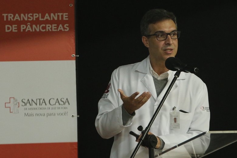 dr. gustavo couri