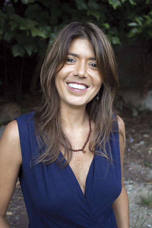 Maria Bitarello lança o livro de crônicas 'O tempo das coisas' neste sábado 1 maria
