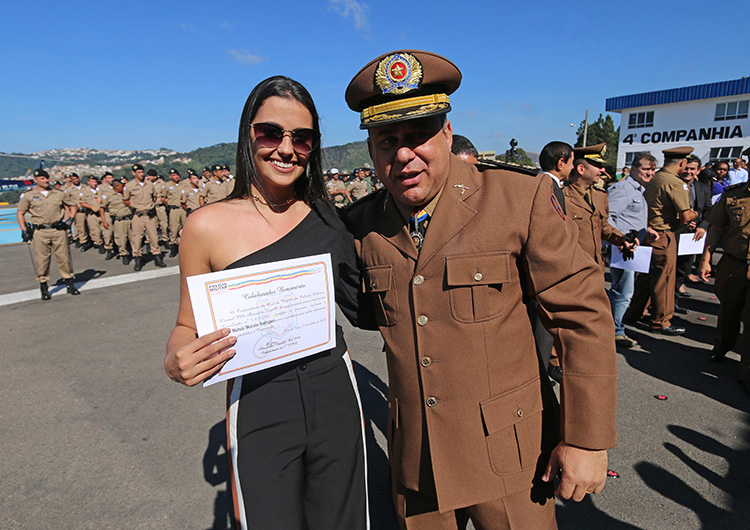 Aniversário da PM é marcado por homenagens em JF 1 michele couri1