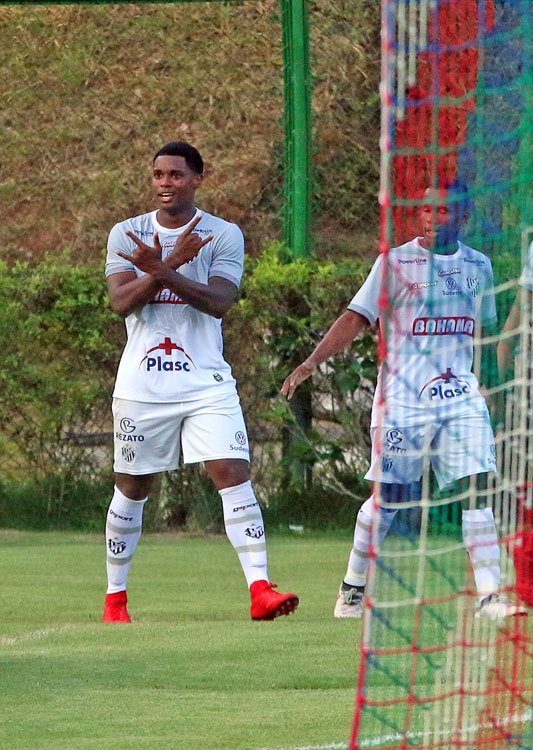 Foto: Leonardo Costa patrick tupi leo 2
