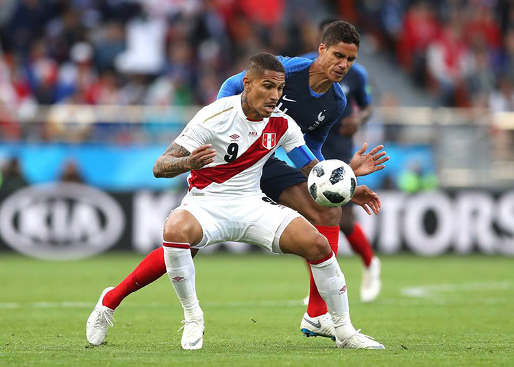 França vence, garante classificação e elimina o Peru 3 peru fifa3