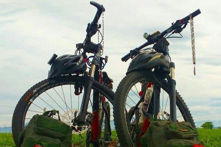 Casal-Allan-Rilza-em-cicloviagem