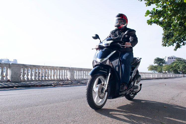 Honda SH 150i aposta em modernidade e bom custo/benefício 2 Honda 3