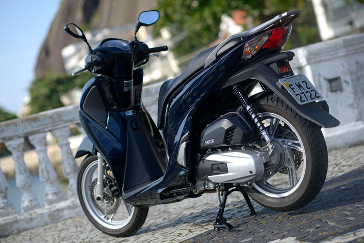 Honda SH 150i aposta em modernidade e bom custo/benefício 3 Honda 4