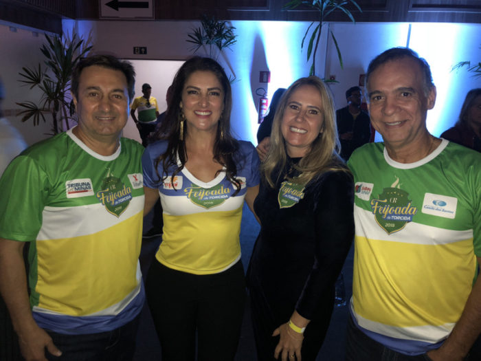 O deputado Isauro Calais e Norma Affonso com Luciana Bellini e Eduardo Benjamin dos Santos 1 O deputado Isauro Calais e Norma Affonso (aniversariando) com Luciana Bellini e Eduardo Benjamin dos Santos