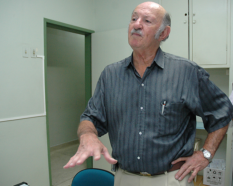 Médico suspeito de abusos já está com atividades suspensas 1 José Tarcísio Vereador 2009 Crédito Paula Rivello arquivoTM