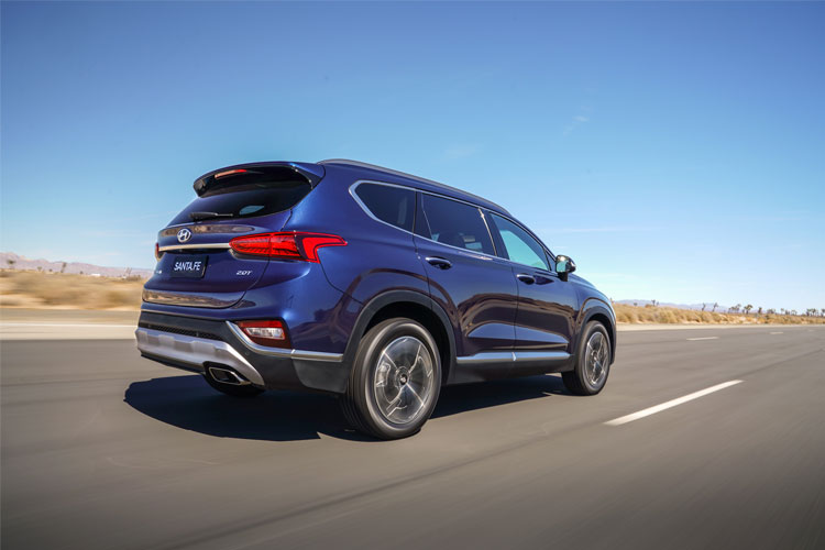 Nova geração do Hyundai Santa Fe chega ao Brasil em 2018 2 Yaris 6