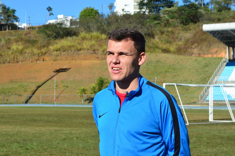 Juiz-forano é promovido ao quadro de árbitros da CBF 1 arbitro da ufjf