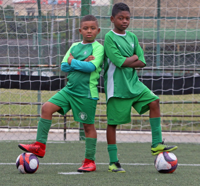 Davi e Cauã, de 8 e 11 anos, são nossos Mbappé e Umtiti 1 esp mbappe e umtiti de jf e1531589349946