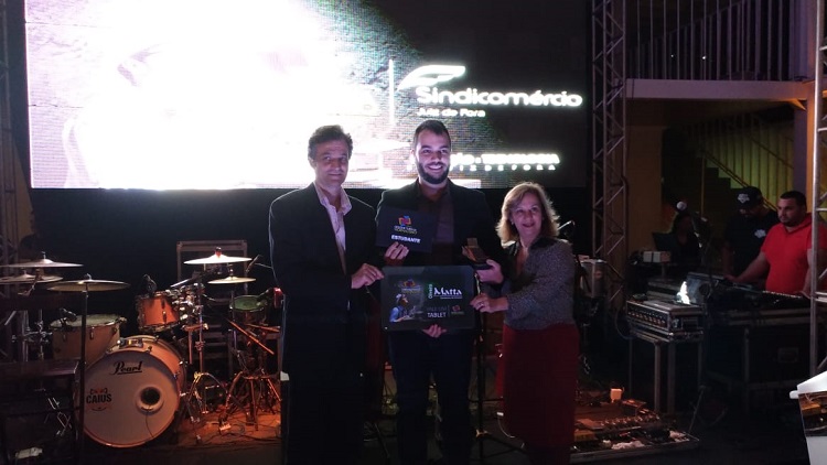Tribuna vence Prêmio Oddone Turolla na categoria impresso 2 julia campos
