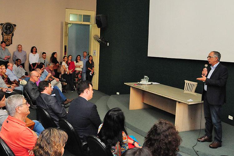 Prefeitura dá o primeiro passo para implantar ouvidoria em JF 2 portal de serviçoscapa