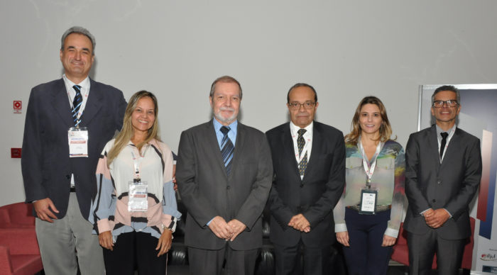 Os novos diretores do Instituto do Fígado, Juliano Machado de Oliveira, Kátia Bastos Barbosa, Francisco de Barros Mello Neto, Aécio Meirelles de Souza, Tarcela Campanha de Rocha Ribeiro e Fábio de Lima Pace Foto: Wólmer Monteiro