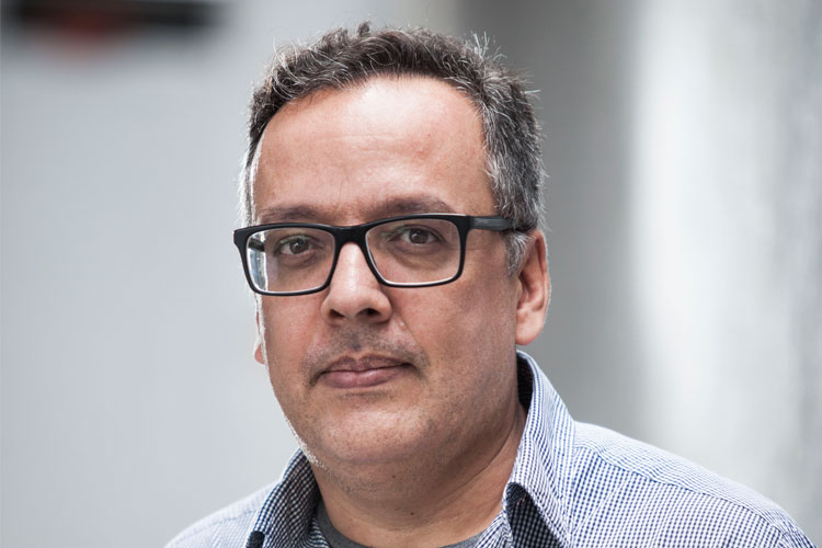 Fabrício Marques lança biografia do jornalista Wander Piroli em JF 3 Escritor-Fabrício-Marques