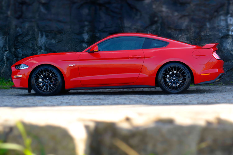 Ford-Mustang-GT-Premium Ford-Mustang-GT-Premium