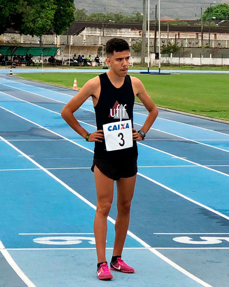 Juiz-forano quebra recorde mineiro sub-20 nos 10.000m rasos 1 Francisco-Perrout-Cria-UFJF