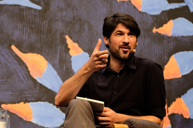 O que pensa Ricardo Domeneck, que vem a JF após passar pela Flip 2 Poeta-Ricardo-Domeneck