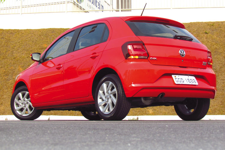 Volkswagen-Gol-com-câmbio-automático