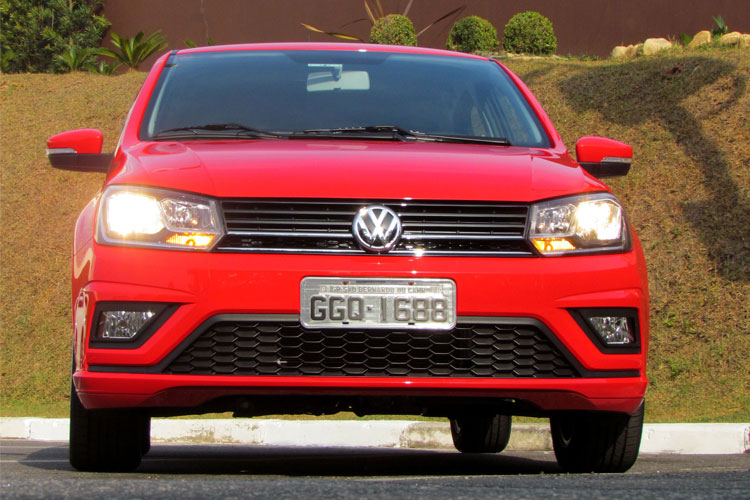 Volkswagen-Gol-com-câmbio-automático