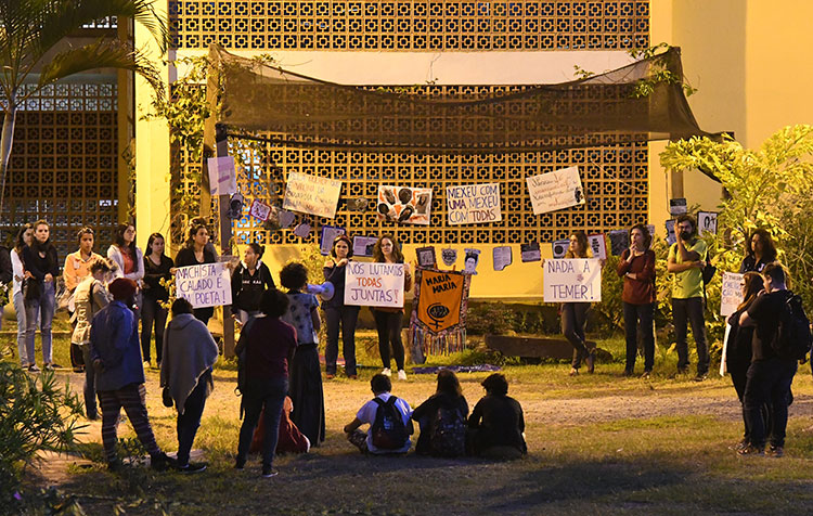Estudantes protestam contra assédio na UFJF 2 assedio ufjf marcelo s