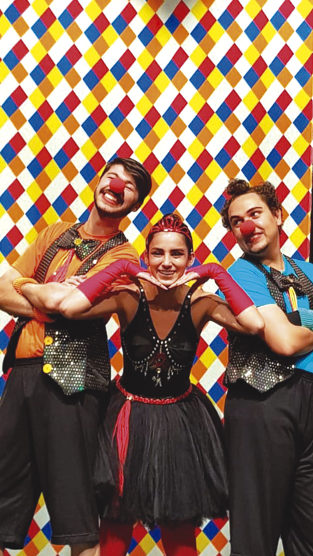 "Pam Pam Tchan!" leva alegria à garotada no Teatro Paschoal Carlos Magno 1 cia-rotunda