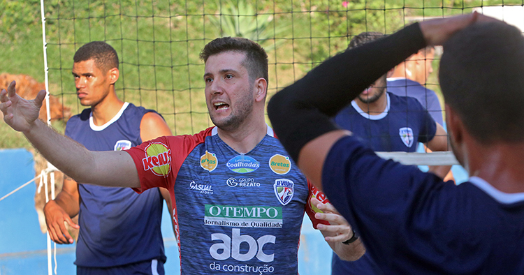 Conheça Marcão, novo técnico do JF Vôlei: estatístico, aprendiz e treinador 1 esp JF Vôlei Marcão foto Couri 3