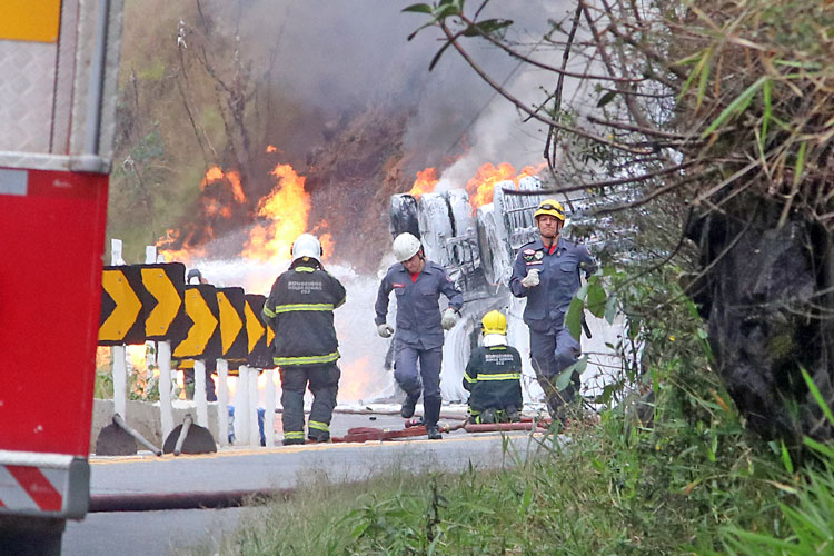 explosao-uniao-e-industria-leo-9
