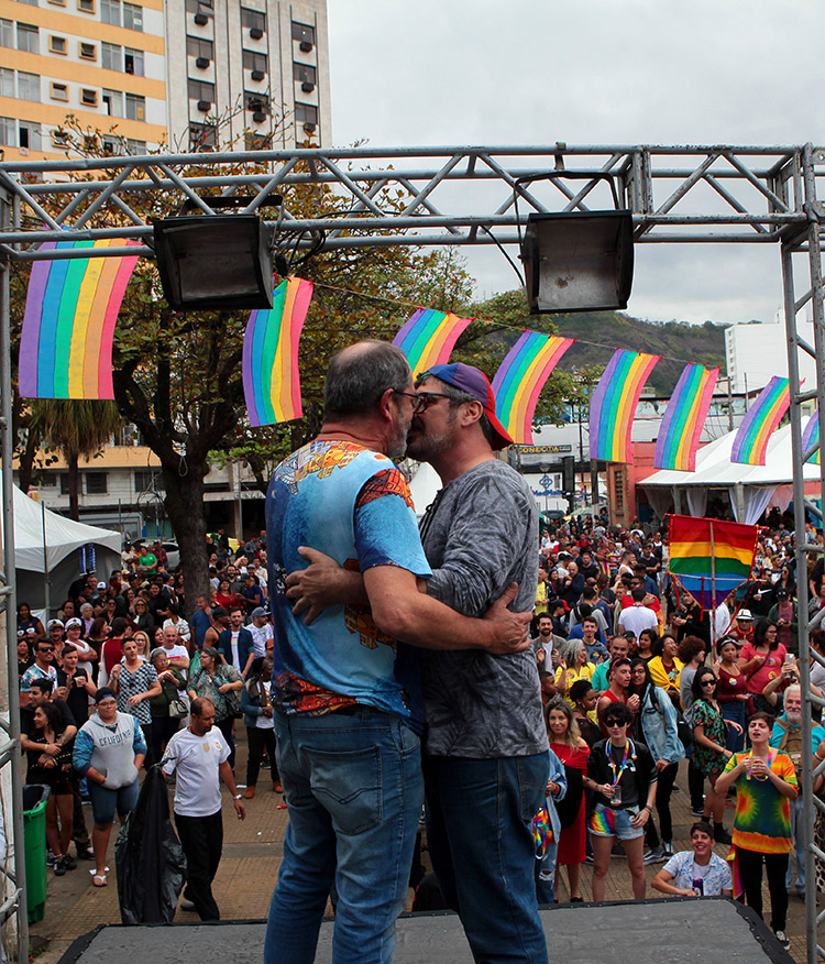 Segundo dia do Rainbow Fest tem discursos políticos e irreverência 2 fest priamo 02