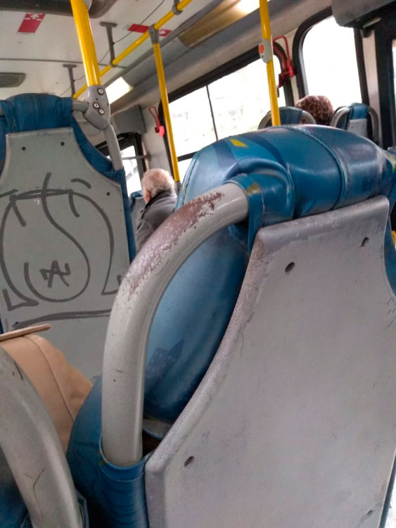 Moradores reclamam de atrasos e más condições de ônibus da linha São Geraldo 1 onibus bairro sao geraldo