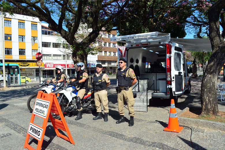 PM inicia policiamento com Bases de Segurança Comunitária 1 Base-Móvel-Largo-do-Riachuelo