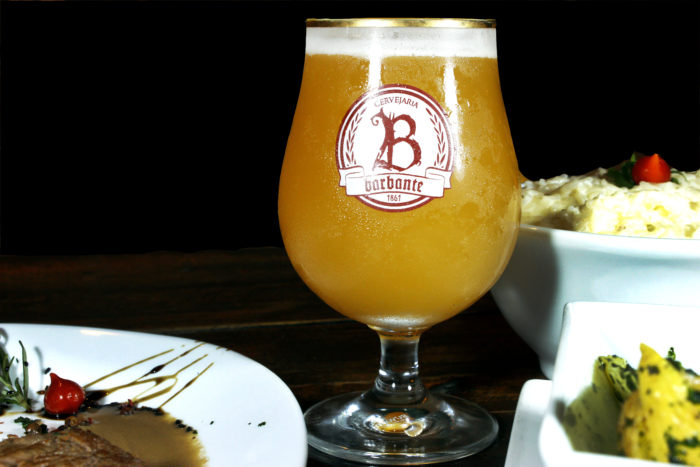 Tradicional cervejaria mineira comemora 10 anos de sua reinauguração 4 Chope Saison Manga