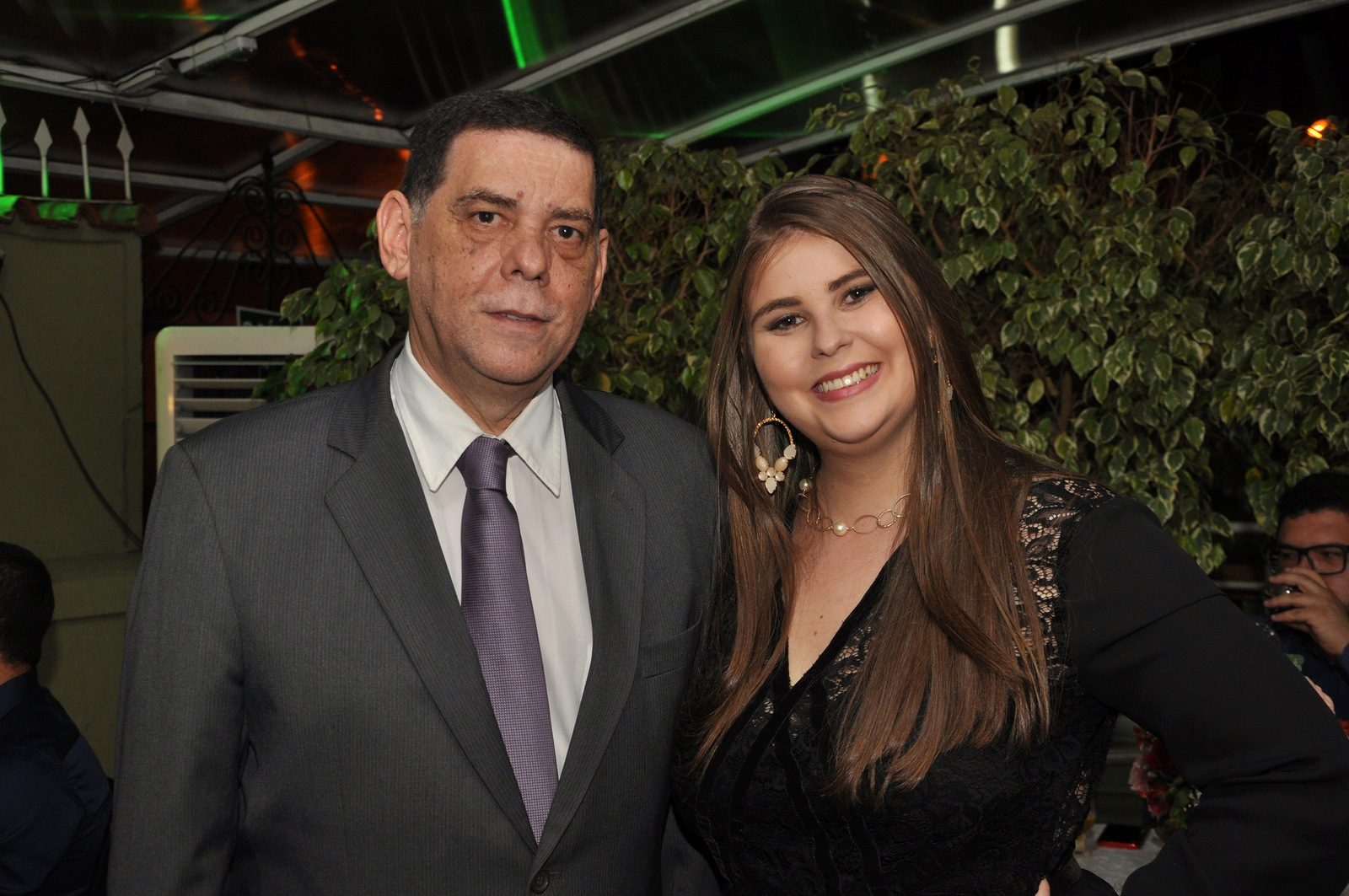 O presidente do 16º Congresso Sabincor, Antônio Augusto Ramalho Motta com a filha Juliana no 'coq' de abertura, no Speciale Buffet Foto: Wólmer Monteiro