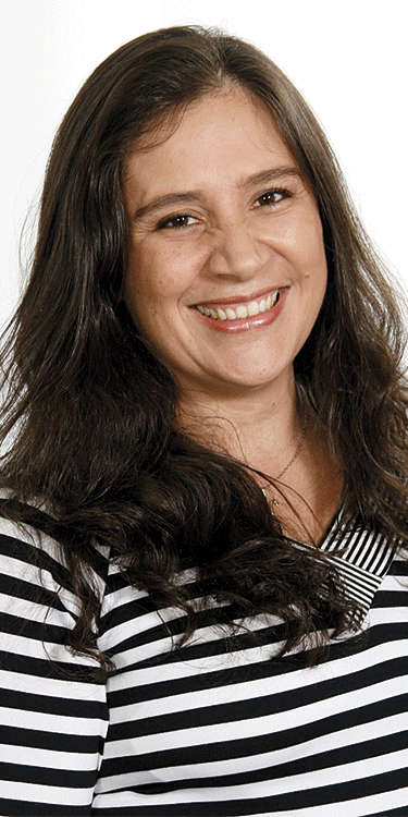 Livro infantil bilíngue ressalta a importância da família 1 HELENA LARA