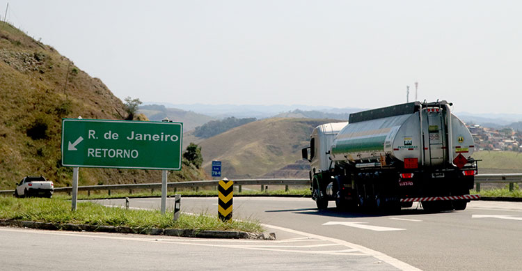 Combustível ainda poderá faltar em JF nesta terça-feira 2 posto de gasolina by leonardo costa