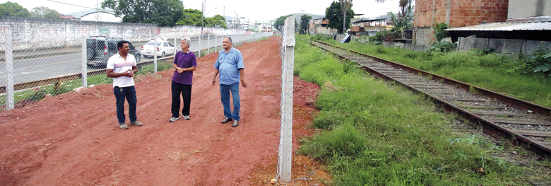 Horta comunitária será erguida em área vizinha à linha férrea 1 Horta1 leonardo