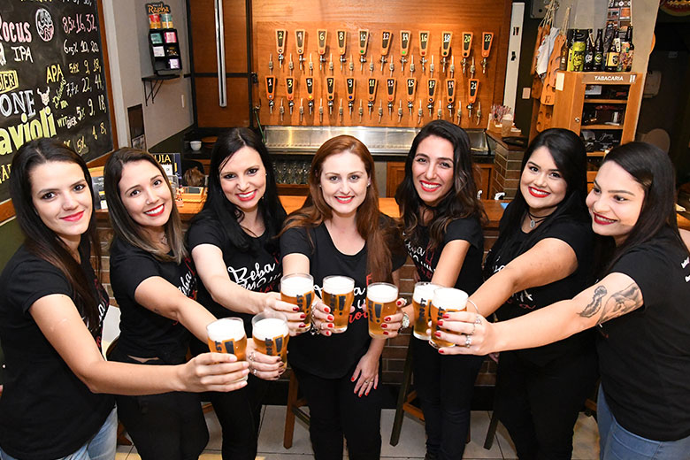 Imagem: Coletivo feminino lança cerveja artesanal em prol do Outubro Rosa